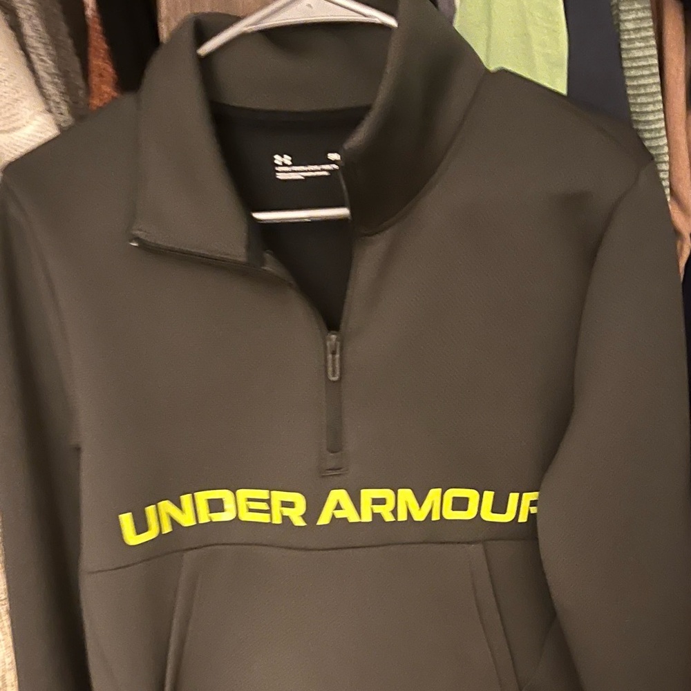 Under Armour Dark Green and Yellow/Neon Green Pullover